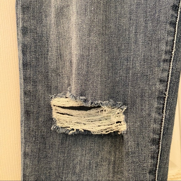 Joe’s Jeans The Niki Ripped Boyfriend Jeans in Benezette - Picture 6 of 11